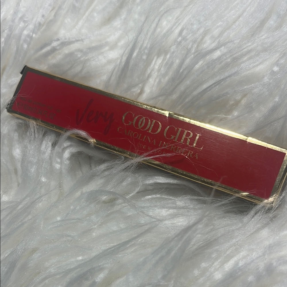 Carolina Herrera Very Good Girl EAU De Parfum Roll On (travel size)